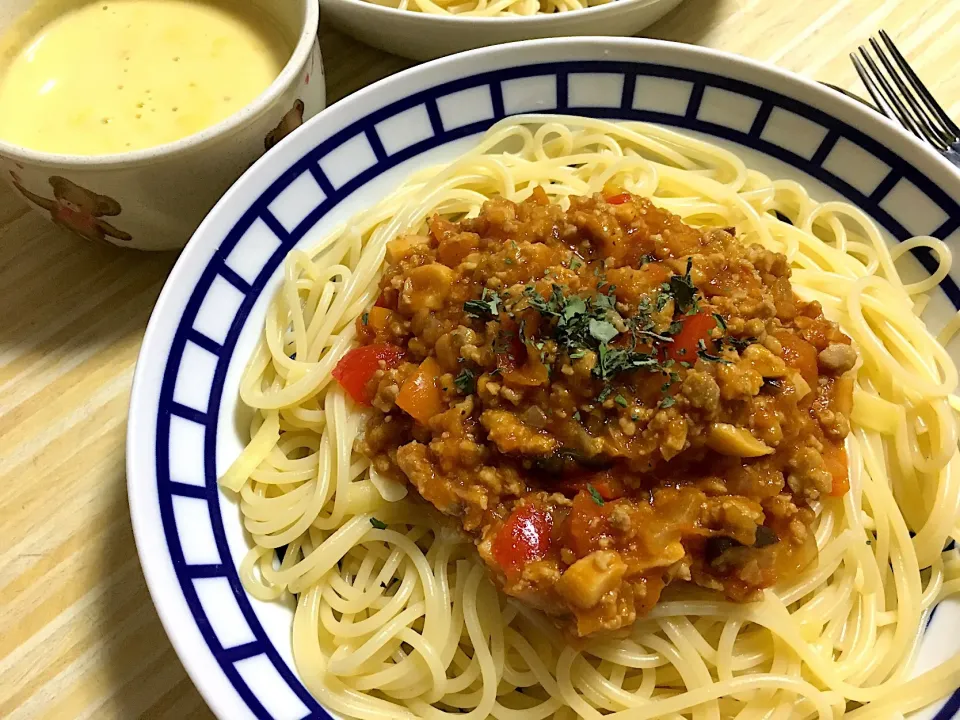 フレッシュトマト入りのミートソース🍅|くっきいさん