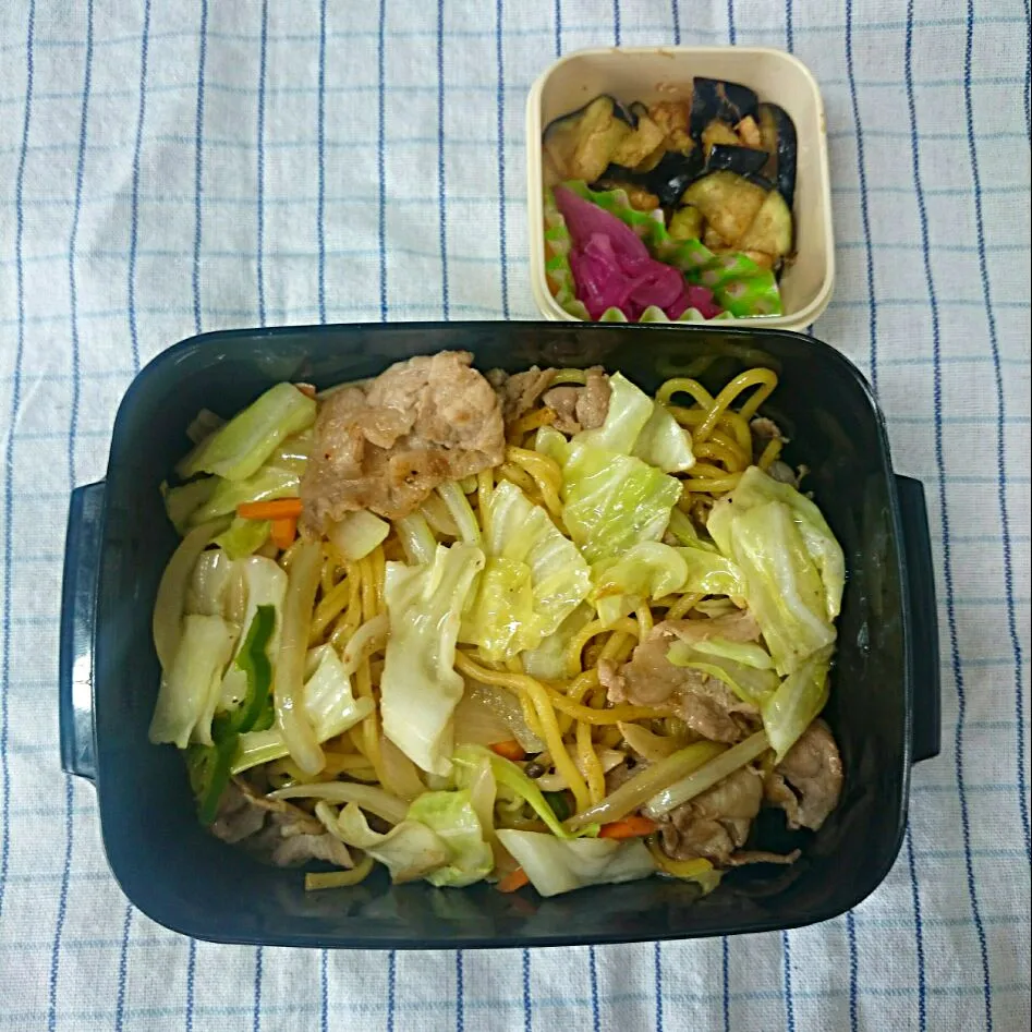 Snapdishの料理写真:塩焼きそば弁当|jun(・x・)さん