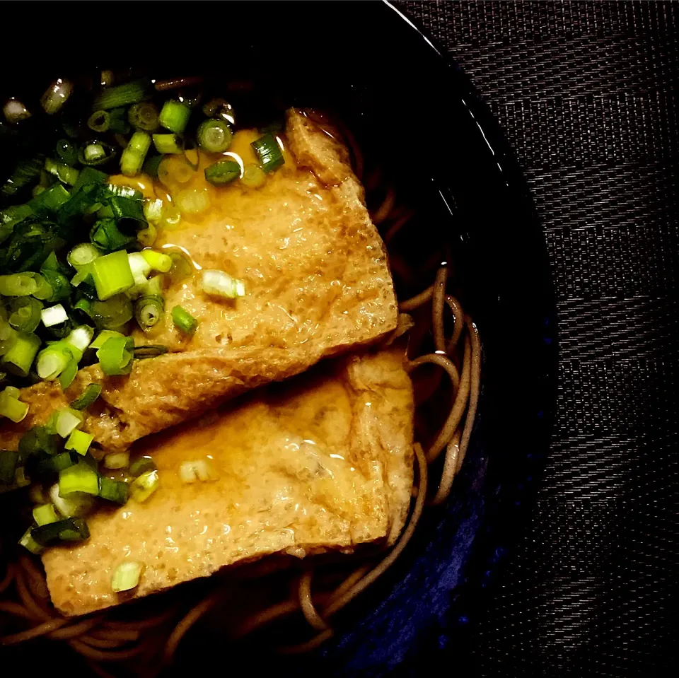 Snapdishの料理写真:きつね蕎麦  #料理研究家指宿さゆり|【公式】料理研究家　指宿さゆり≫ｽﾀｼﾞｵ（ｽﾀｯﾌ運営）さん