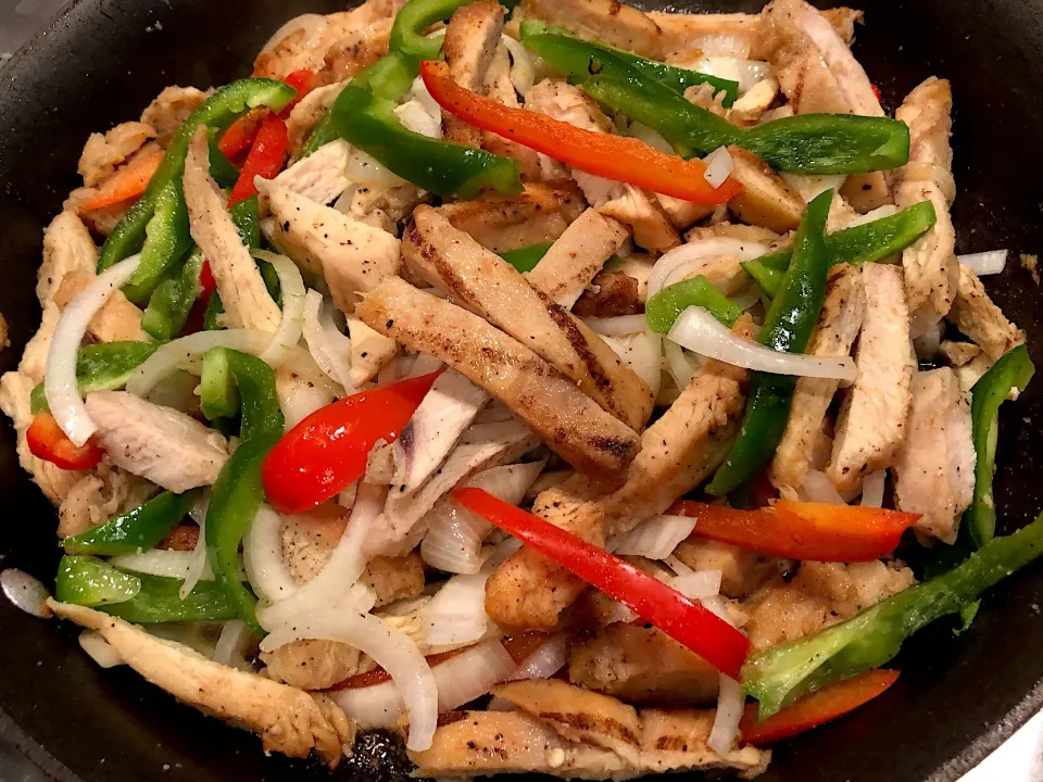 Snapdishの料理写真:Fajitas easy|Marnelli Dela Cruz Hollandさん