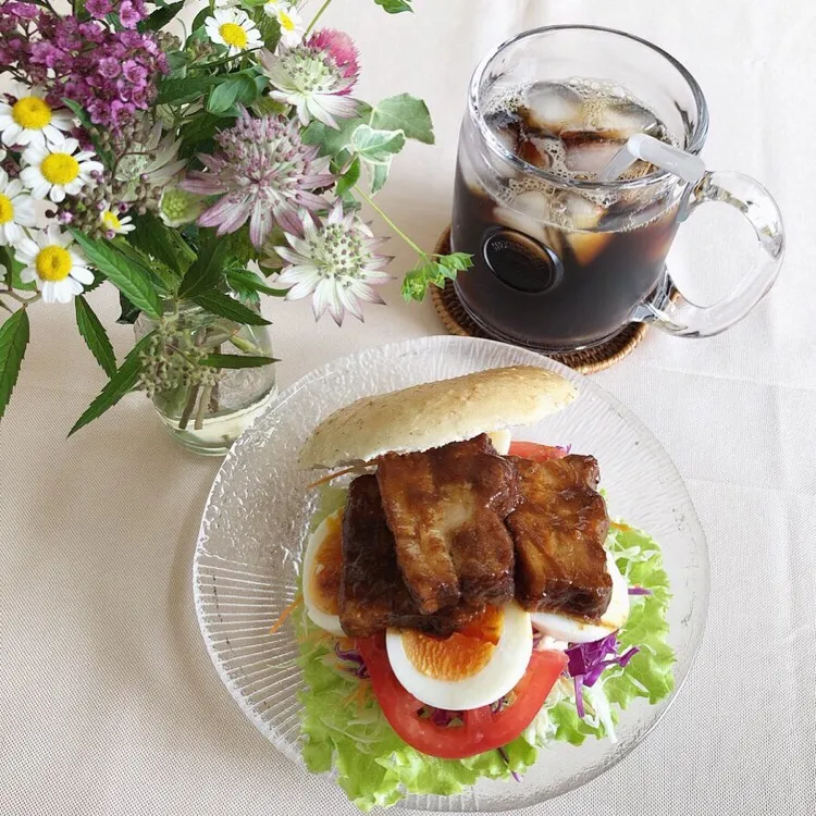 Snapdishの料理写真:7/10❤︎味噌味豚の角煮ベーグルサンド❤|Makinsさん