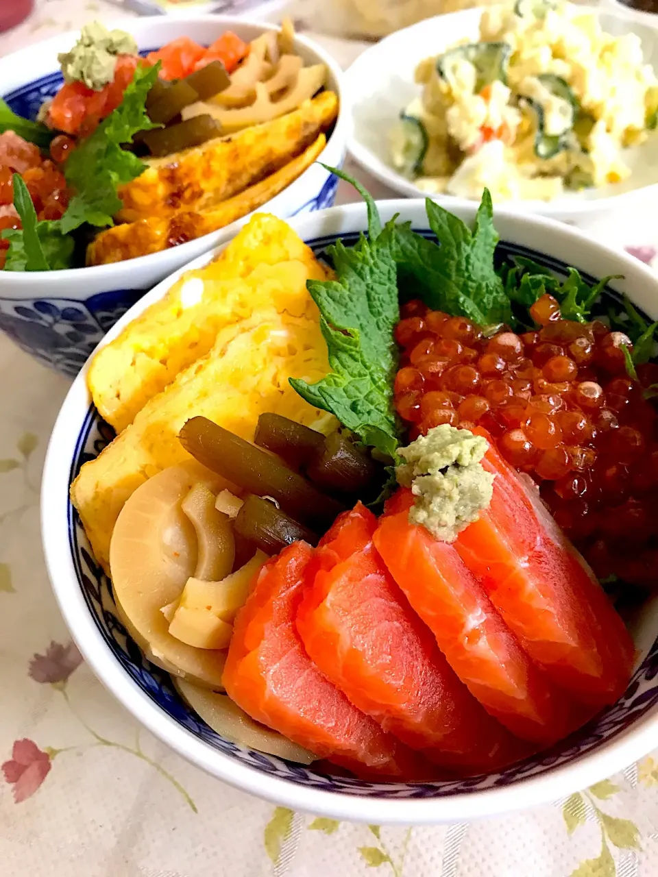 Snapdishの料理写真:海鮮親子丼|つるひめさん