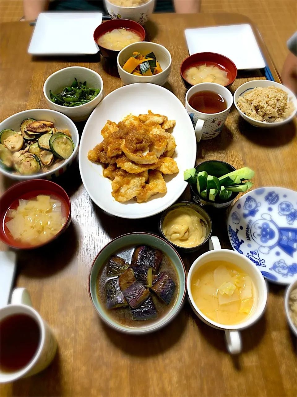 鶏のおろし煮・南瓜の煮物・ピーマンのきんぴら・ズッキーニとエリンギのツナ炒め・茄子の煮浸し・胡瓜ディップ・味噌汁・舞茸と牛蒡の炊き込みご飯|ちびろ菌さん