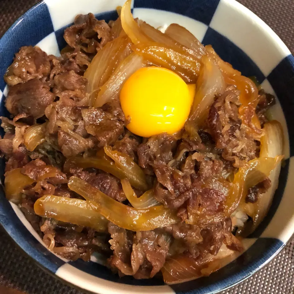 牛丼…新玉ねぎたっぷり|おりぃさん