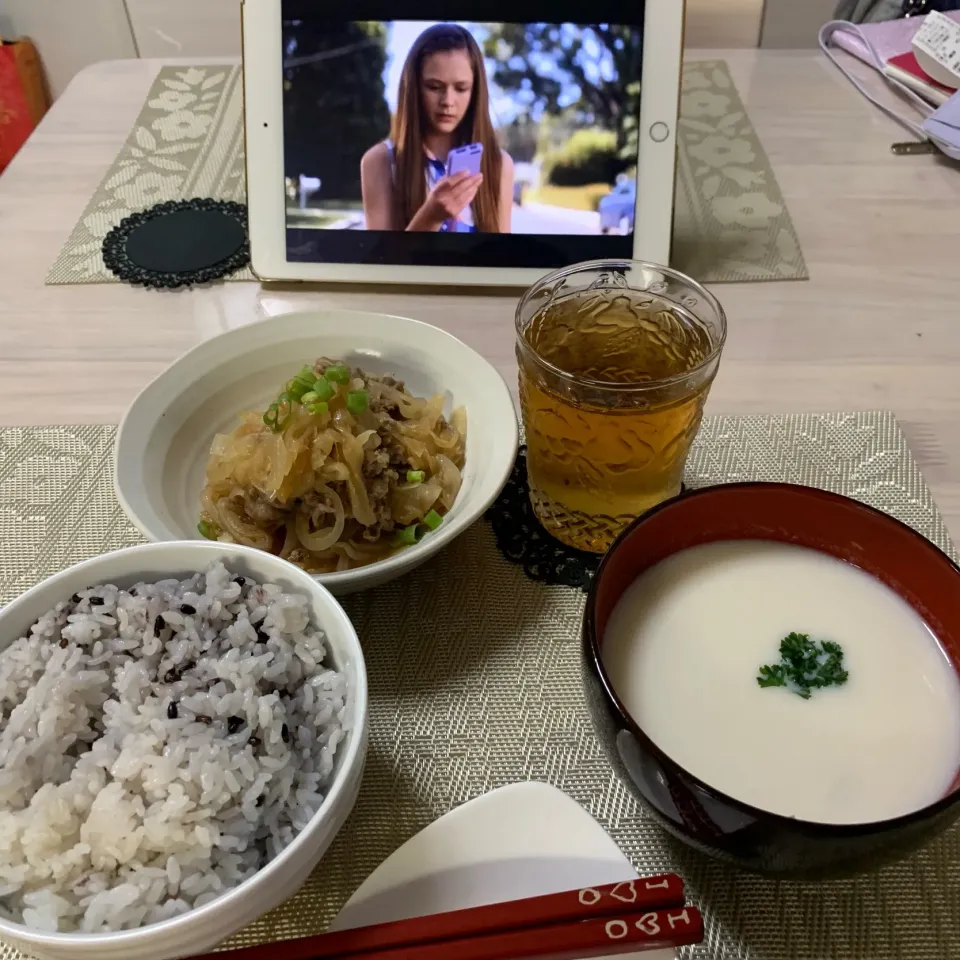 Snapdishの料理写真:蕪のポタージュと玉ねぎ炒め(生姜焼き風)|ともこさん