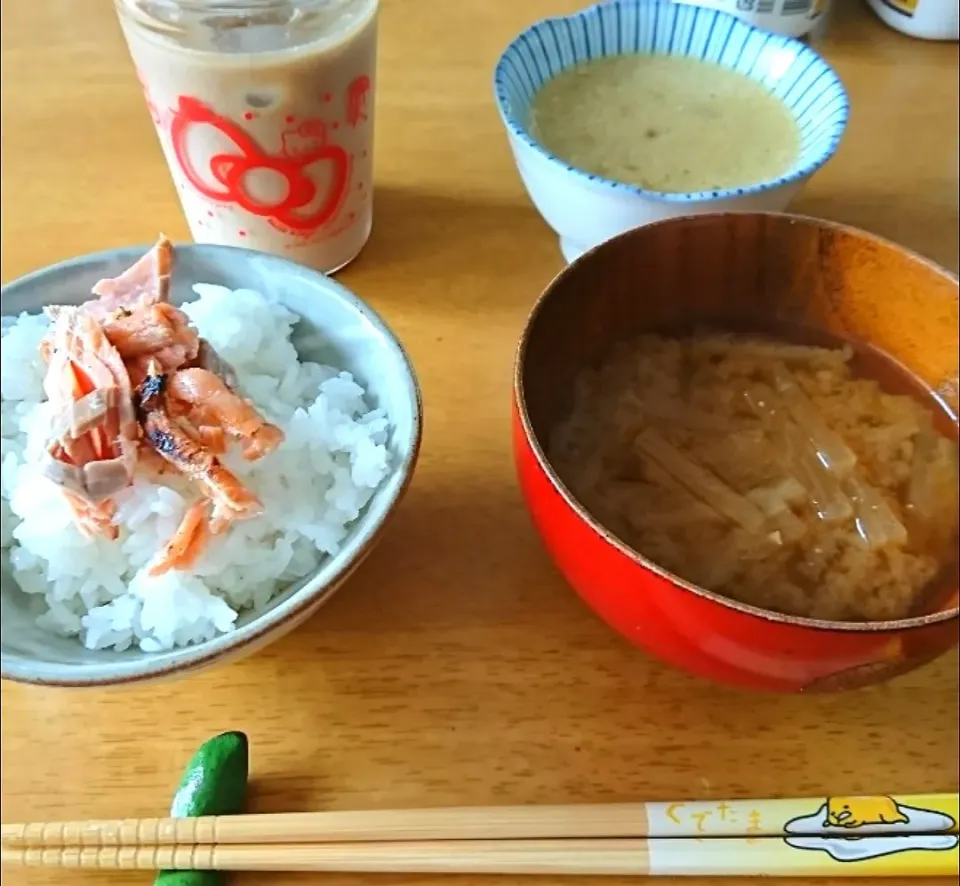 朝ごはん🍚|しまだ ちえこさん