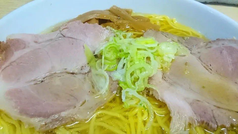 【2002年家元から継承】
元祖一条流がんこ 西早稲田店
塩ラーメン（700円）
＋大盛（14時まで無料）
＠高田馬場、西早稲田、面影橋
19130|大脇さん