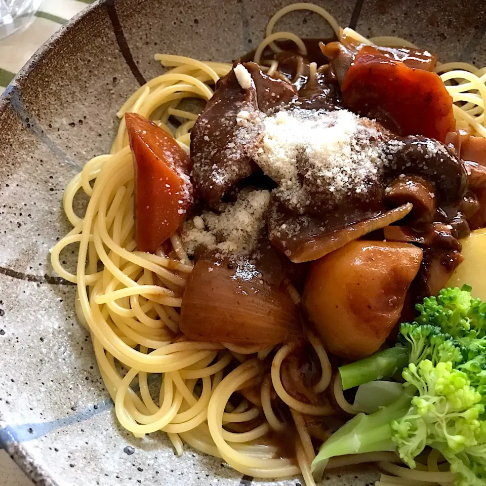 野菜ゴロゴロ💕イノシシ🐗シチューパスタ🍝|てるみさん