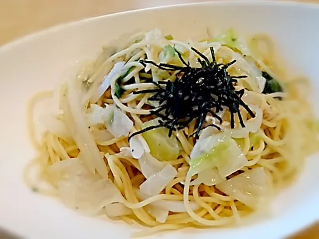 ほんじつのまかない・キャベツと鶏そぼろの和風パスタ|のも💛さん