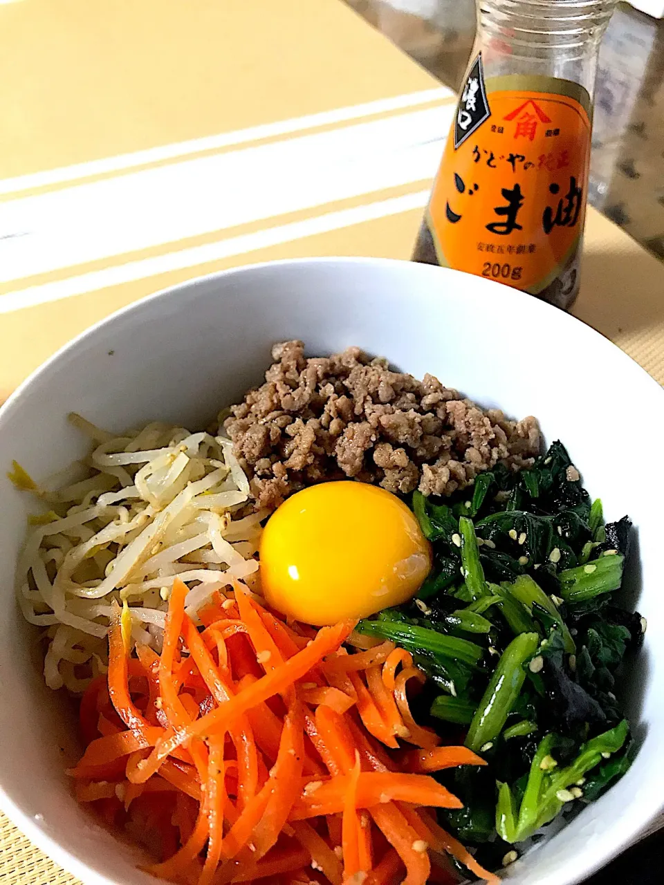 Snapdishの料理写真:かどやの濃口ごま油で作る、貧血予防 ビビンバ丼|ma'mさん