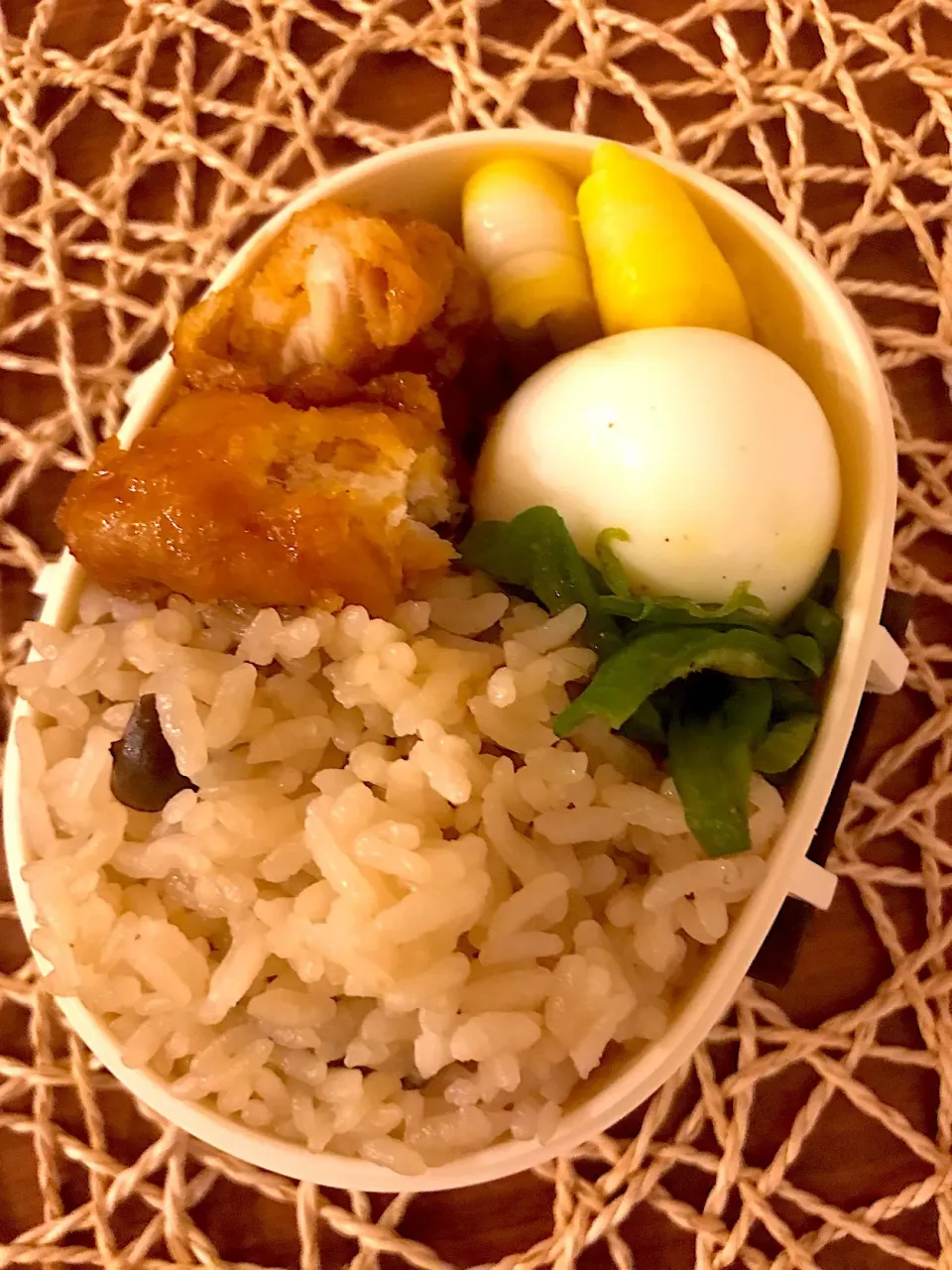 Snapdishの料理写真:2019,07,12 自分用お弁当
#キノコの炊き込みご飯
#半熟ゆで卵
#白身魚のフライ
#無限ピーマン
#レモン風味カニカマ|ATSUMIさん