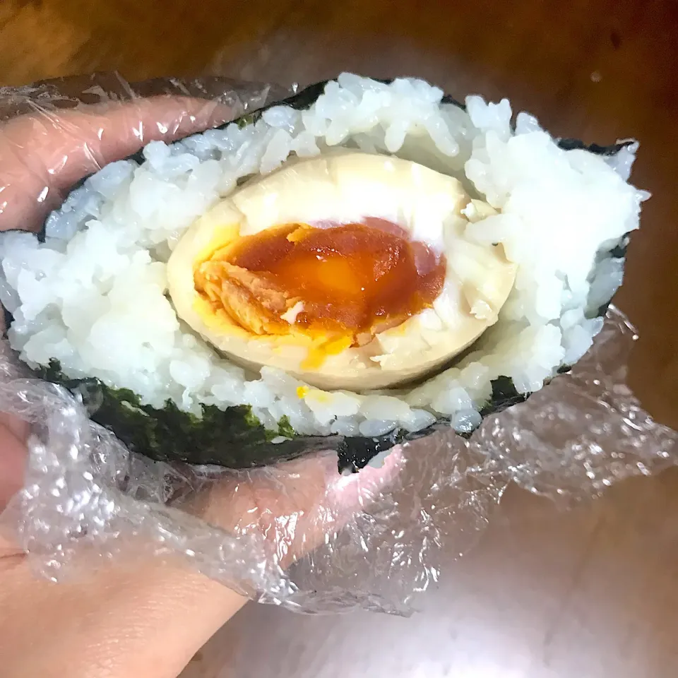 Snapdishの料理写真:味玉爆弾おにぎり|pansyさん