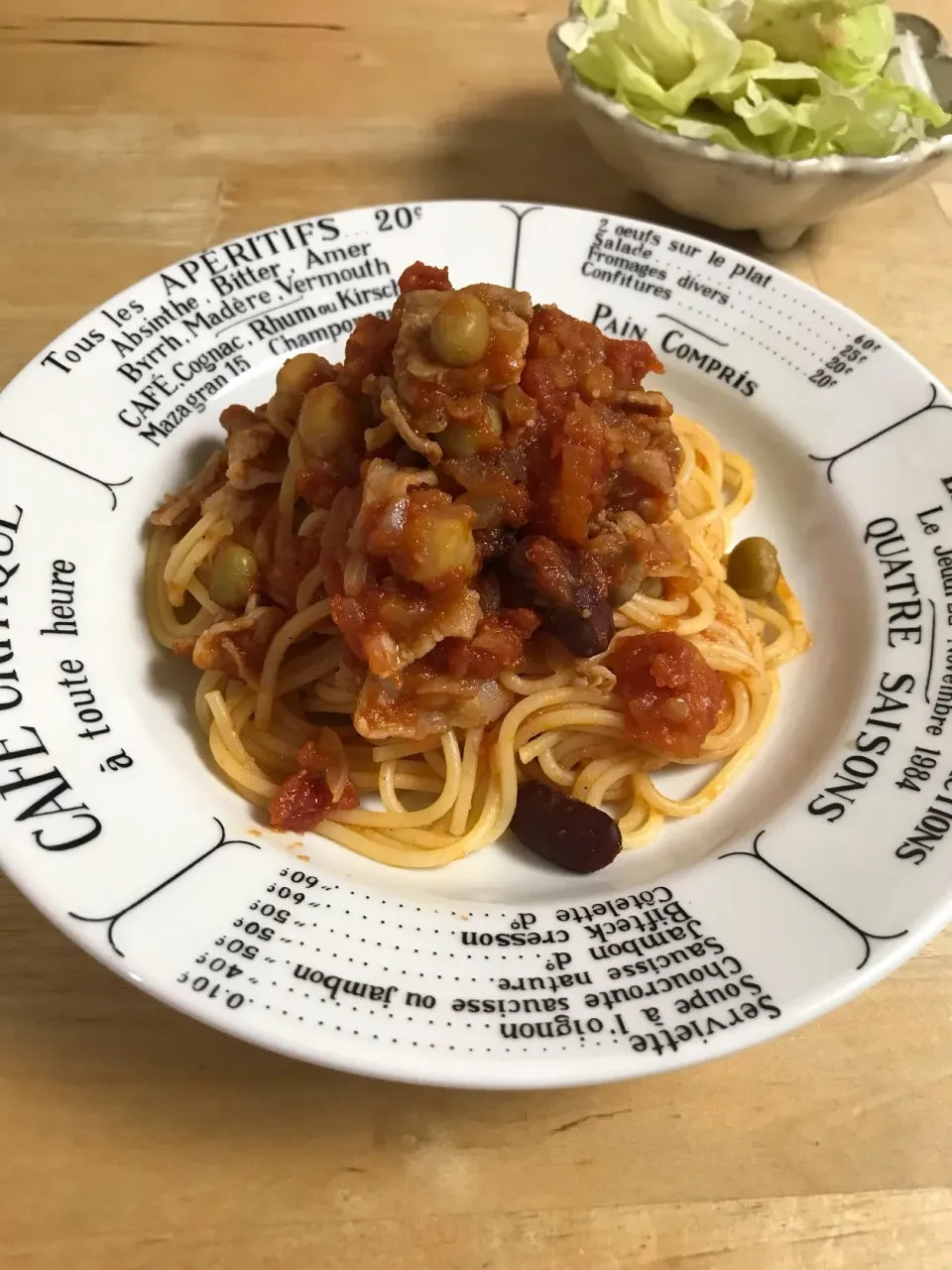 Snapdishの料理写真:豚肉とミックスビーンズのチリトマトパスタ|naocoさん