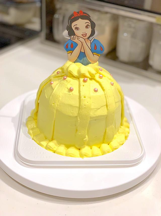 プレシャスモーメント ディズニーコラボ 白雪姫 誕生日ケーキ il_fullxfull.6442746871_8wex.jpg