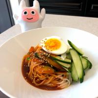 【ビビンククス】# 32 夏にぴったりピリ辛ビビン麺 - YouTube