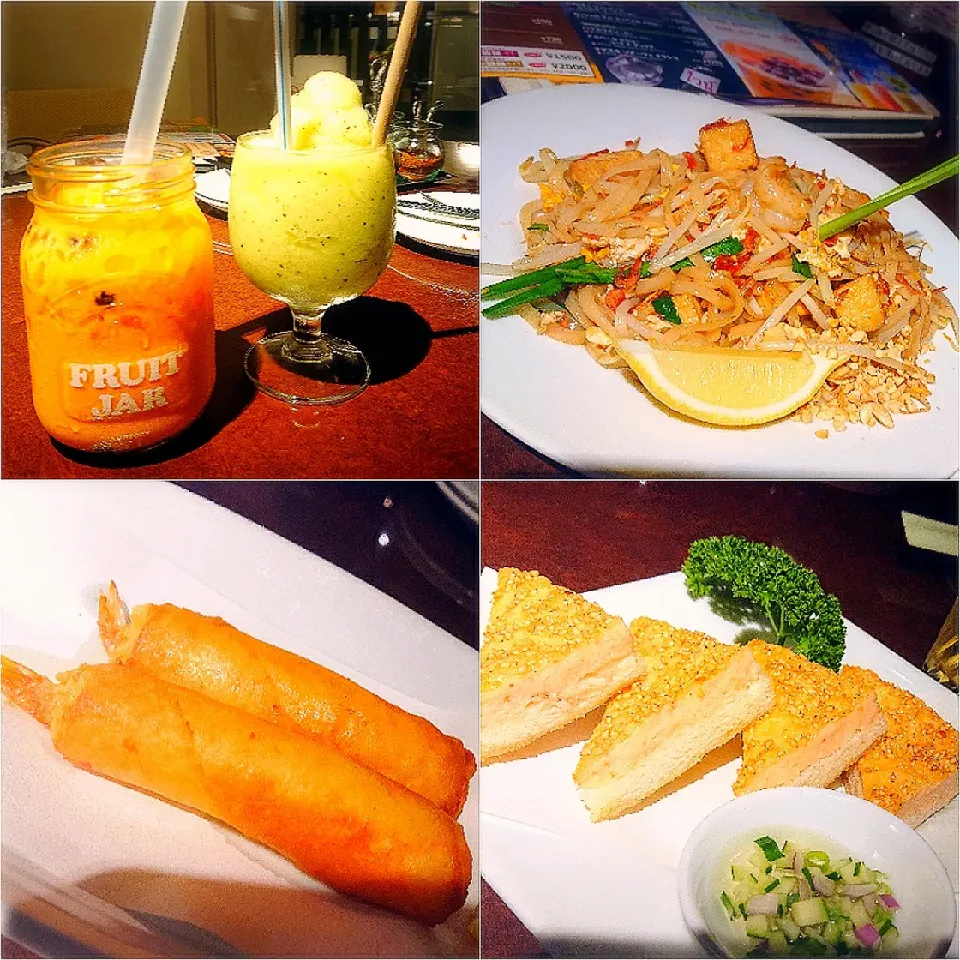 Snapdishの料理写真:タイ料理\♡/
#パクチー苦手だから入ってないメニューばかり
#パッタイ大好き( *ˊᵕˋ)
#深夜にサクッと食べてきた
#酔っぱらいバンザーイ♪
#スコンター錦店|GGGさん