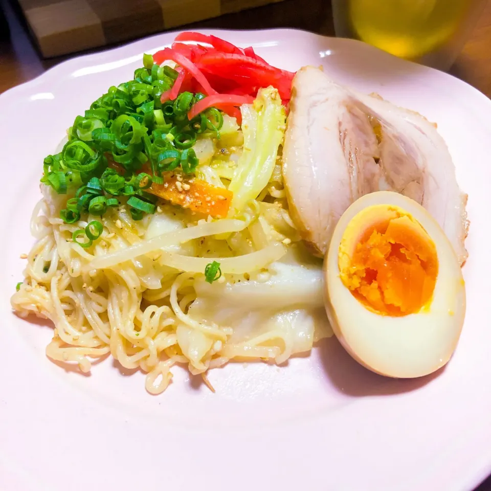 Snapdishの料理写真:【とんこつ焼きラーメン♪】|ristorante_sallyさん