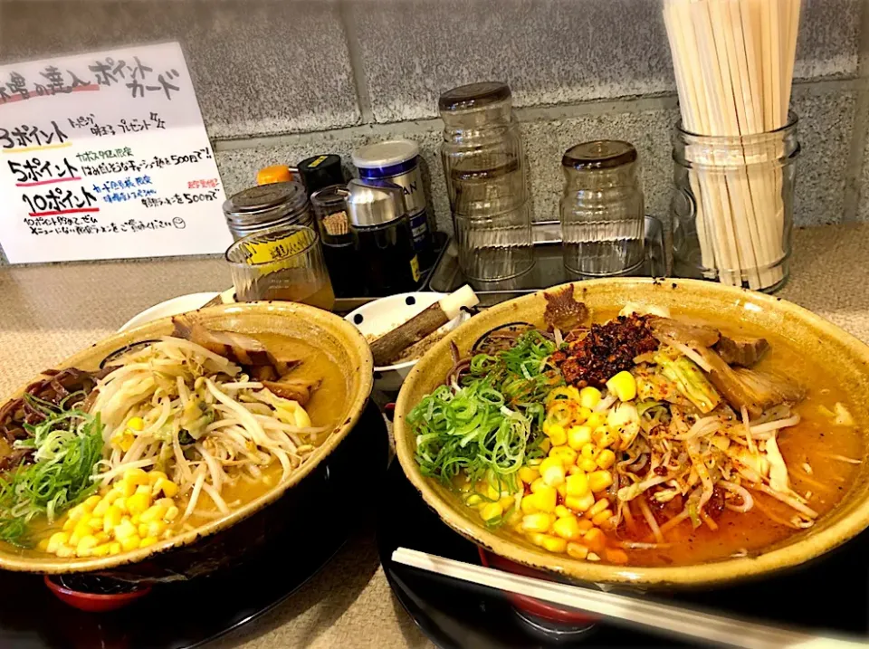 “味噌の達人”さんで王道みそラーメン
辛味噌トッピング|じゅんさんさん