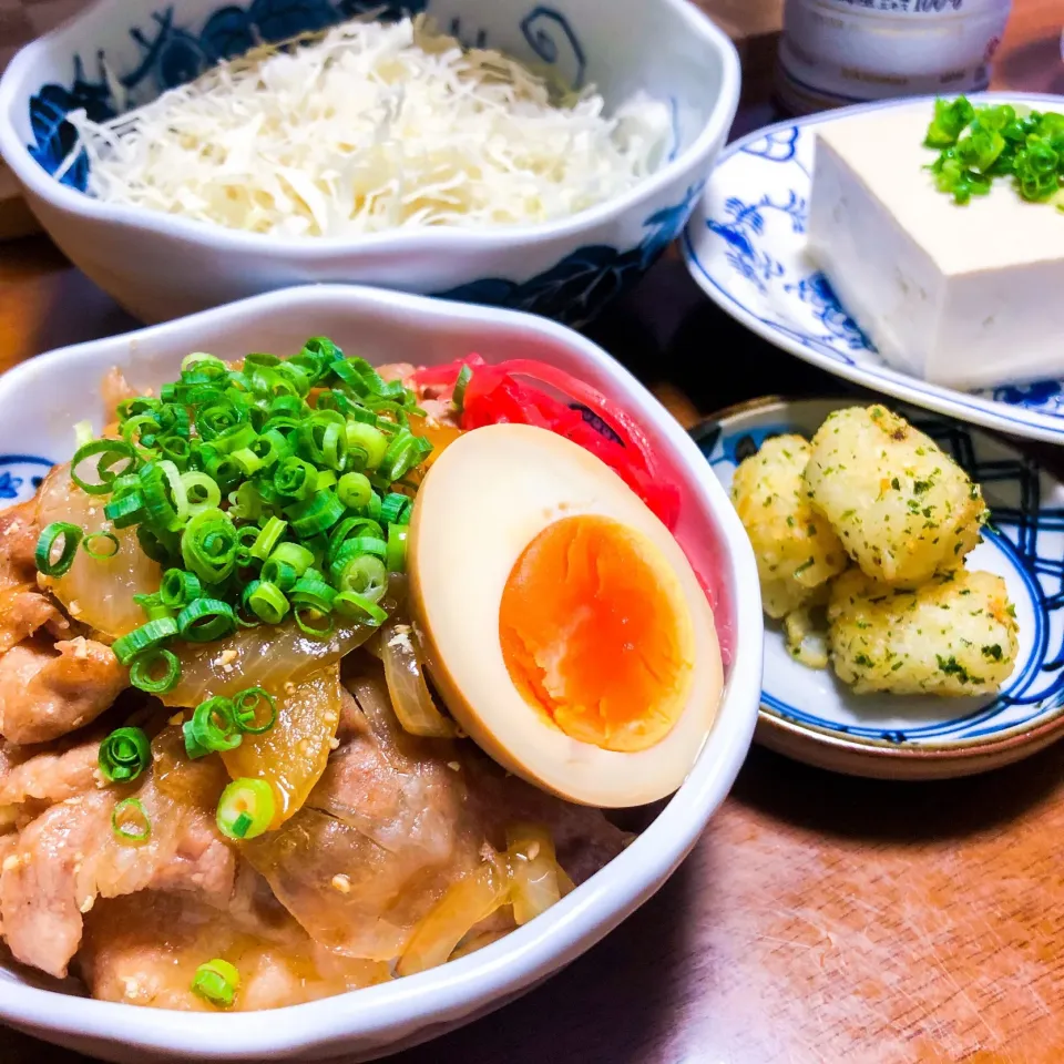 Snapdishの料理写真:【甘辛豚丼♪】|ristorante_sallyさん