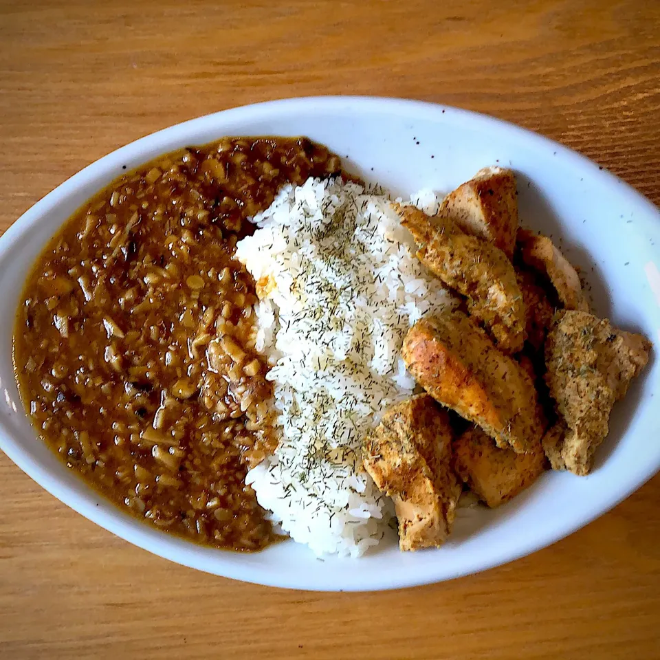 チキンティッカ🐓 と マッシュルーム🍄カレー🍛|Jean Nobyさん