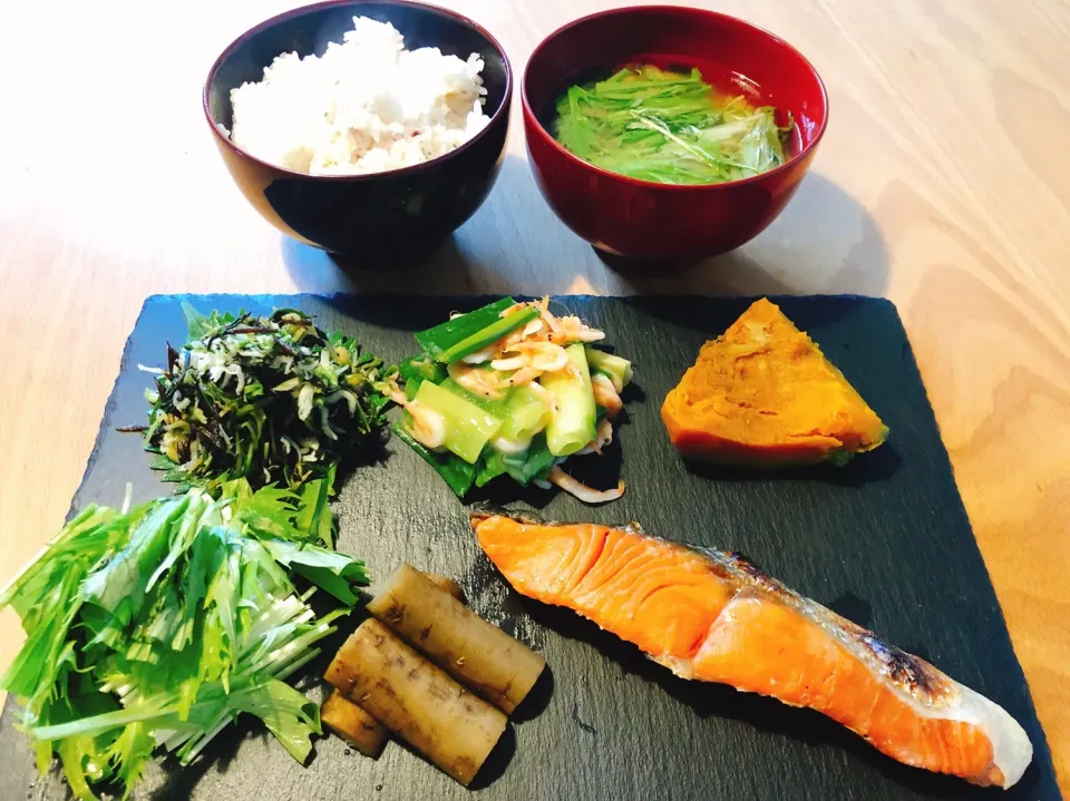 酒の肴のような休日のブランチ|角康広さん