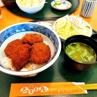 Snapdishの料理写真:ソースカツ丼|ののこさん