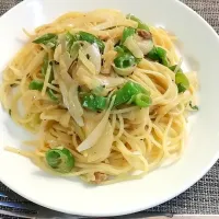 Snapdishの料理写真:イカ塩辛と万願寺唐辛子のパスタ|Royさん