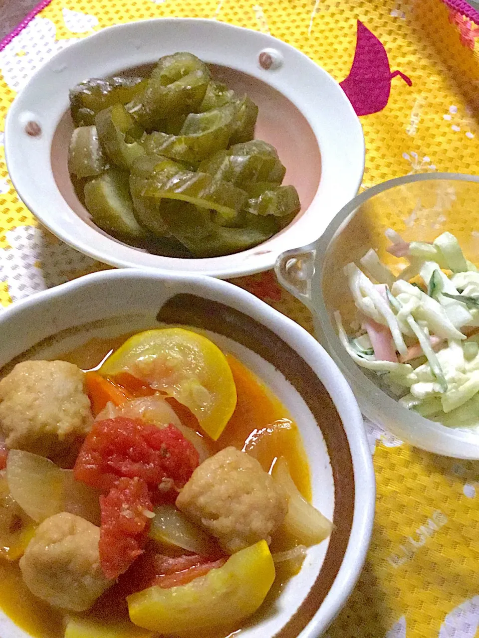 鶏団子と野菜のトマト煮込み    大根サラダ      漬かり過ぎた糠漬け|掛谷節子さん