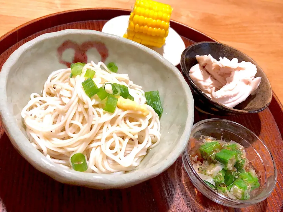 蕎麦、サラダチキン、オクラのおかかポン酢、とうもろこし|harukaさん