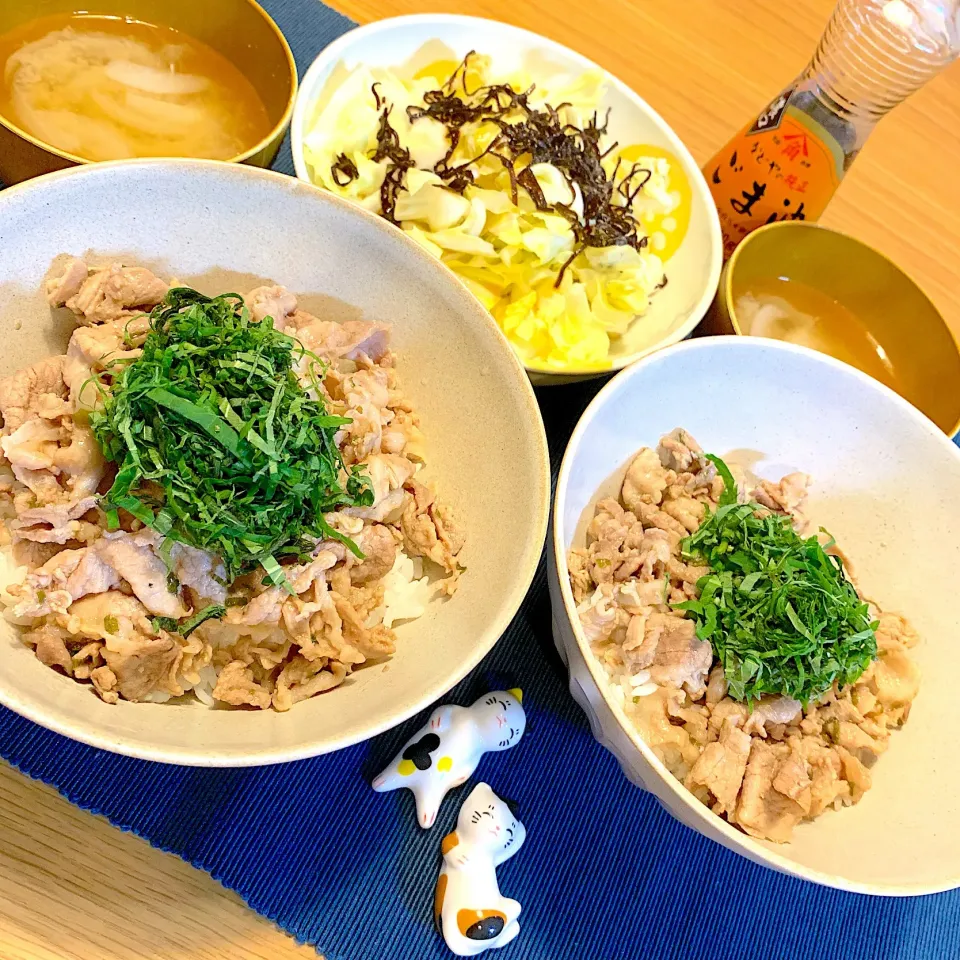 さっぱり食べられる梅しそ豚丼🎶|ともこさん