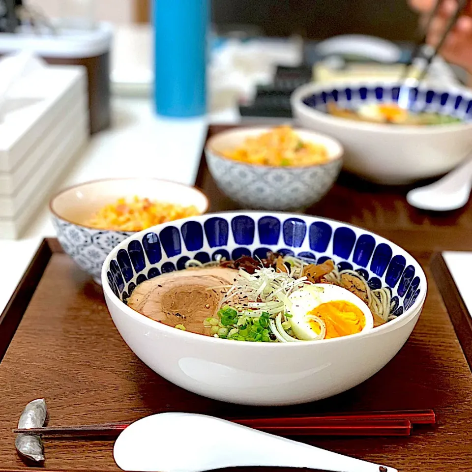 休日のお昼ごはん。鶏出汁ラーメンと炒飯。|yukiさん