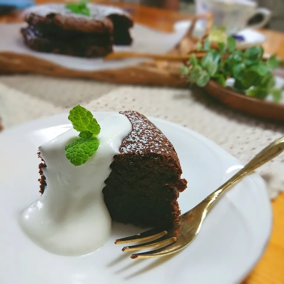 Snapdishの料理写真:小さなサイズのガトーショコラ💖|とまと🍅さん