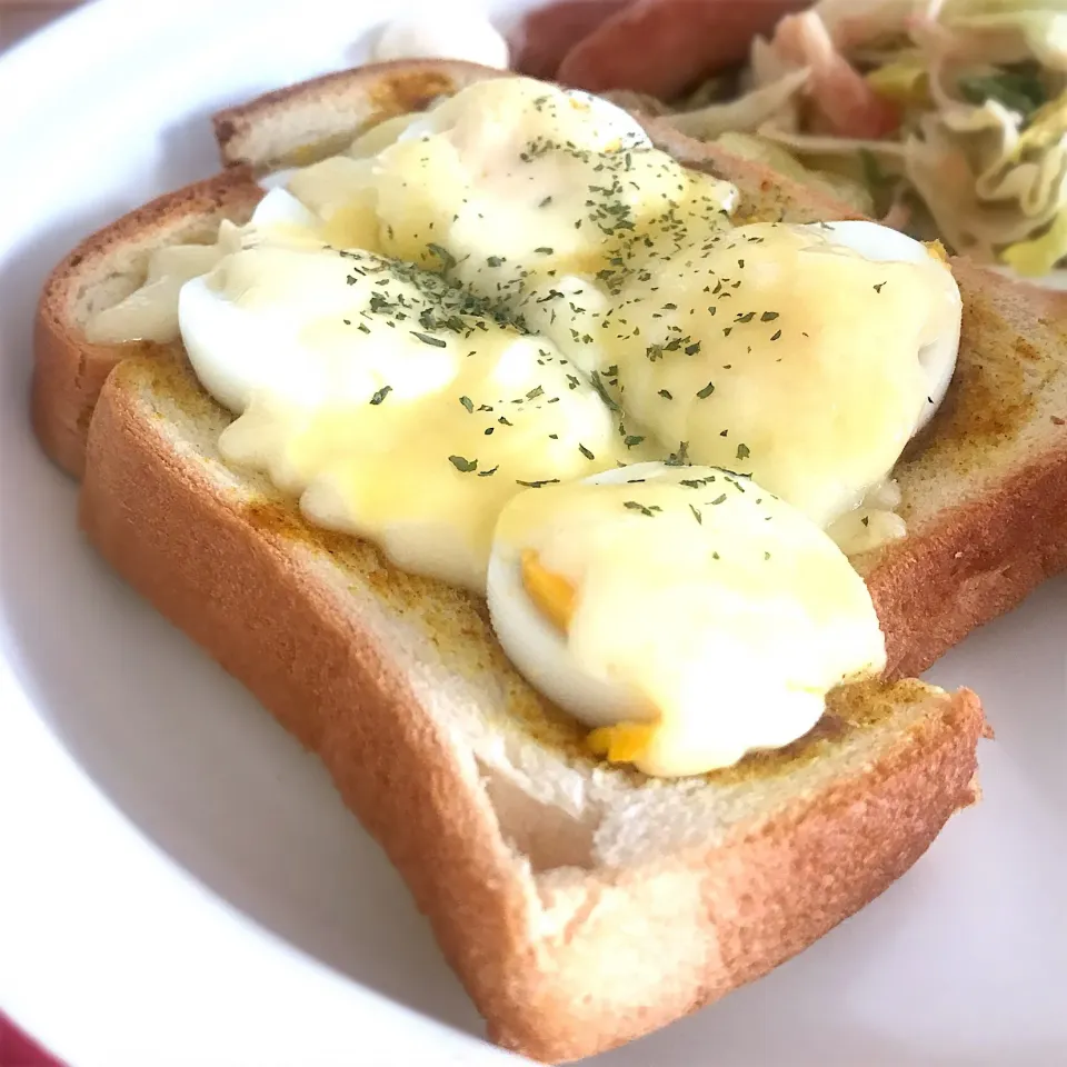 カレーマヨのゆで卵トースト(ฅ'ω'ฅ)❤|さくらさん