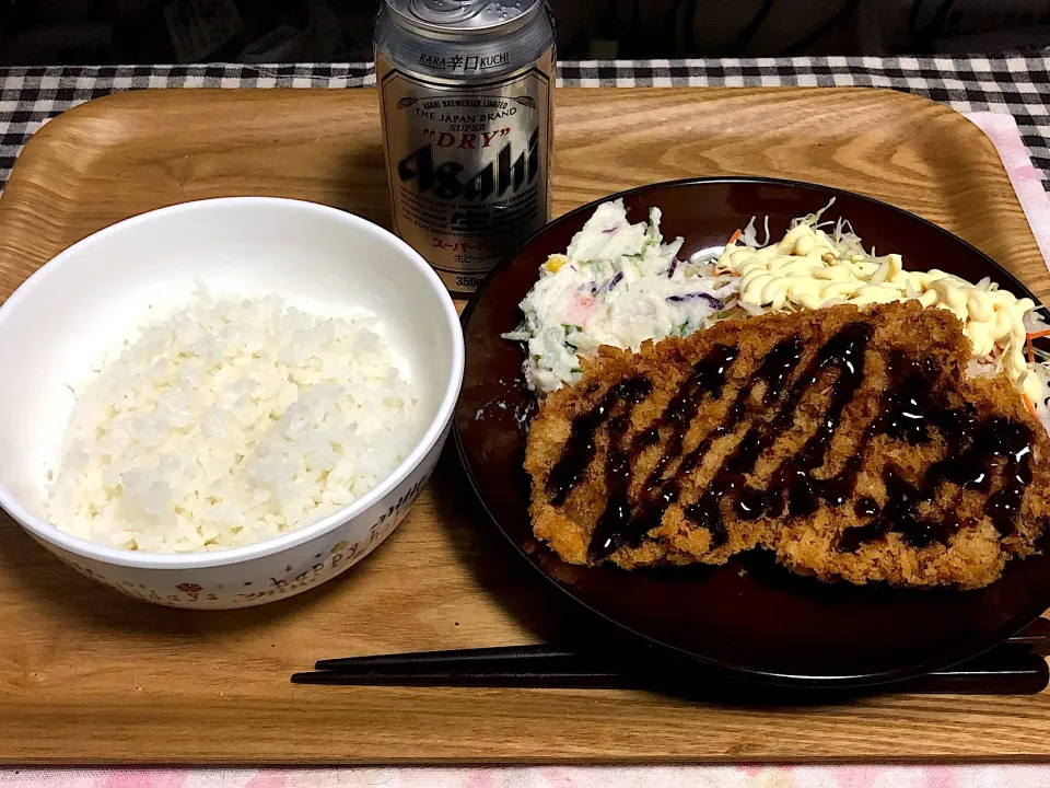 今日の夕食
☆チキンカツ
☆ポテトサラダ
☆キャベツミックスサラダ
☆ビール🍺|まぁたんさん