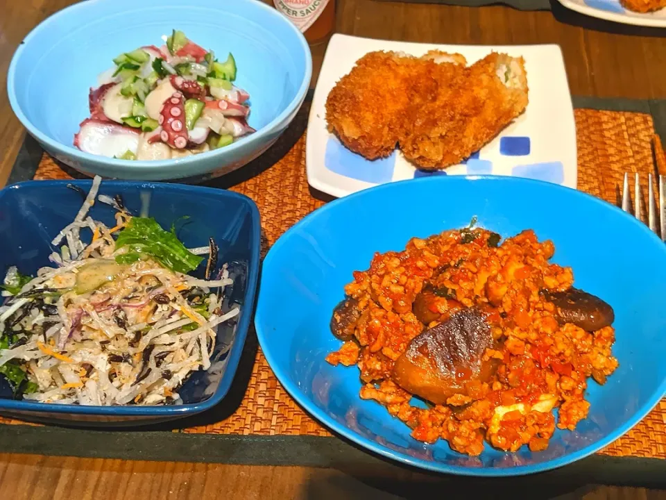 タコマリネ＆ひじきとチキンのサラダ＆ひき肉のケチャップ炒め＆アスパラガスの豚肉巻き開け|まぐろさん