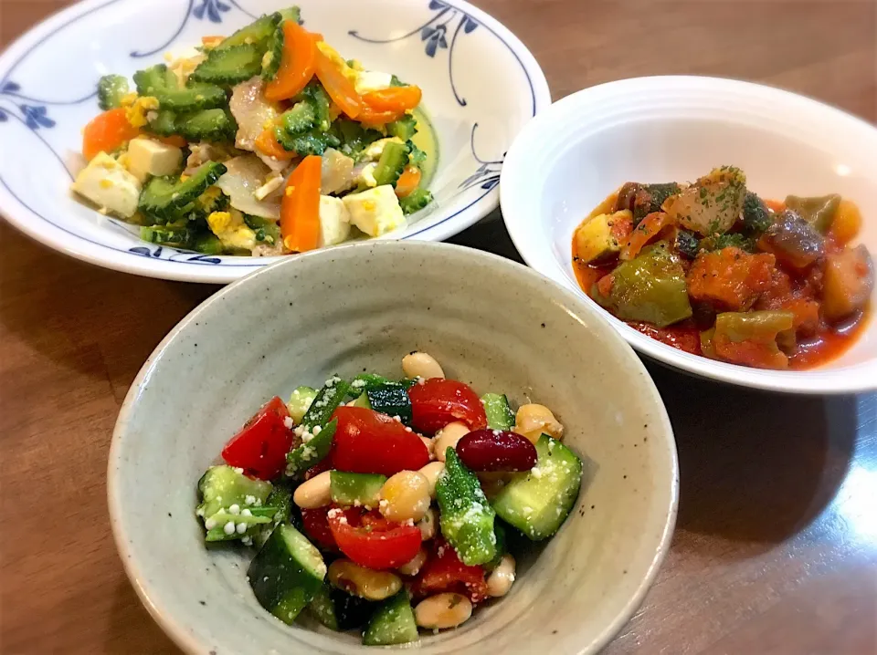 野菜料理三昧 〜 トマトとオクラと大豆のサラダ & カポナータ & ゴーヤチャンプル。 ここで質問。カポナータとラタトゥイユの違いはな〜んだ？|リフルシャッフルさん