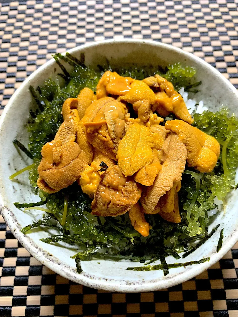 ウニ丼  海ぶどう入り🍀|tachiさん