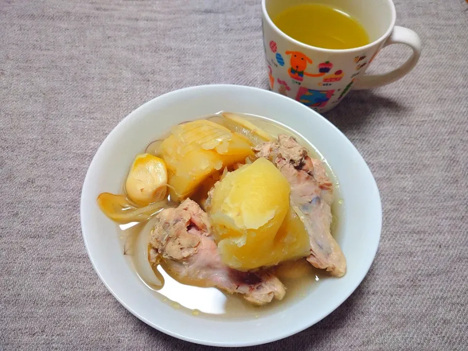 Snapdishの料理写真:鶏手羽元のタッカンマリ風|卯月さん