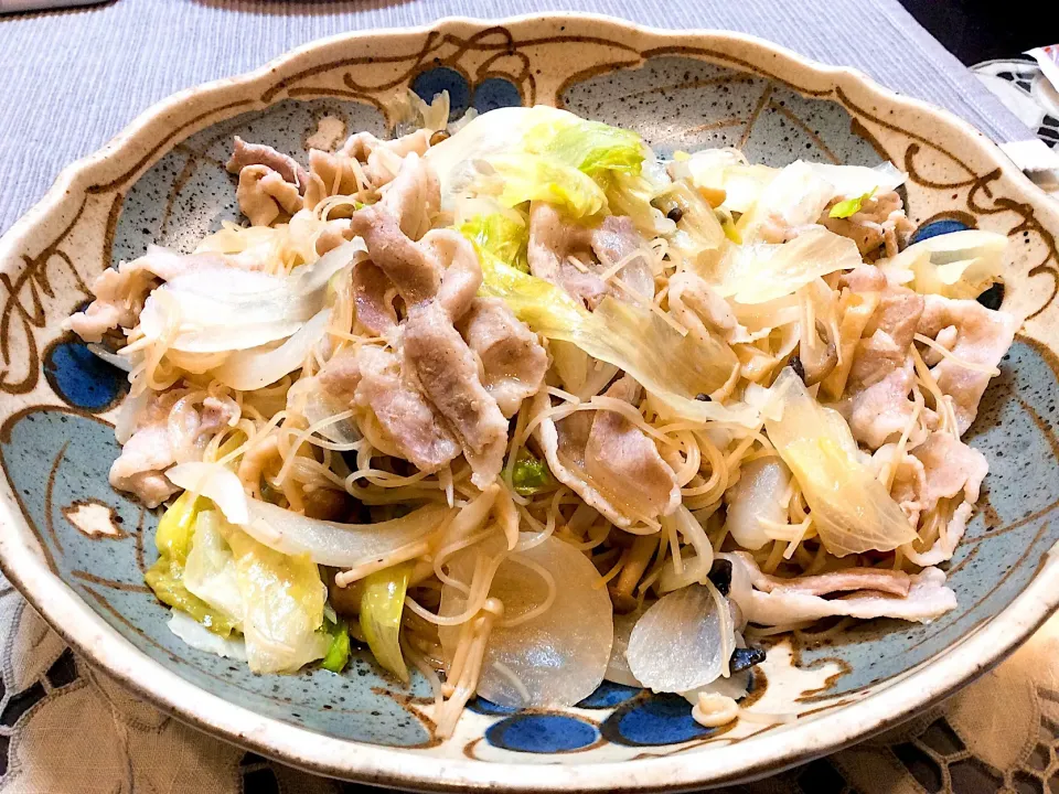 ケンミンの焼きビーフンさん😋|アライさんさん