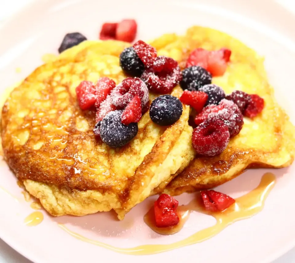 ミックスベリーのスフレパンケーキ🥞🍓 soufflé pancake🥞|ROSE & ROSEさん