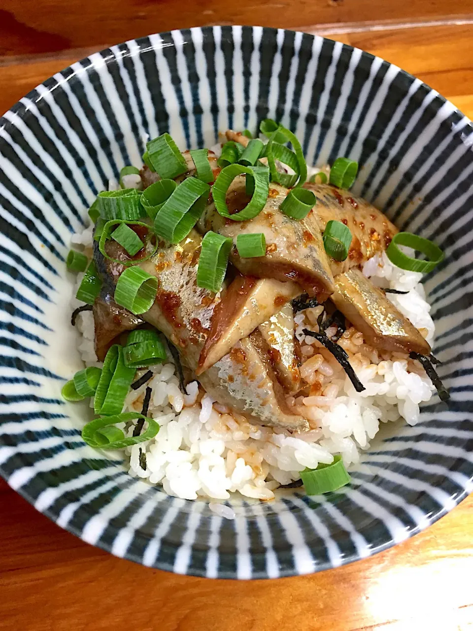 Snapdishの料理写真:いわし丼@寿製麺 中華そば よしかわ（北上尾）|Kazuya Miyukiさん