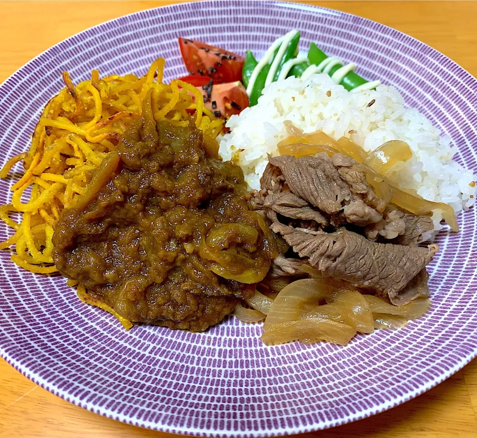 カレーと牛丼を洋風に（笑）|ぴーまんさん