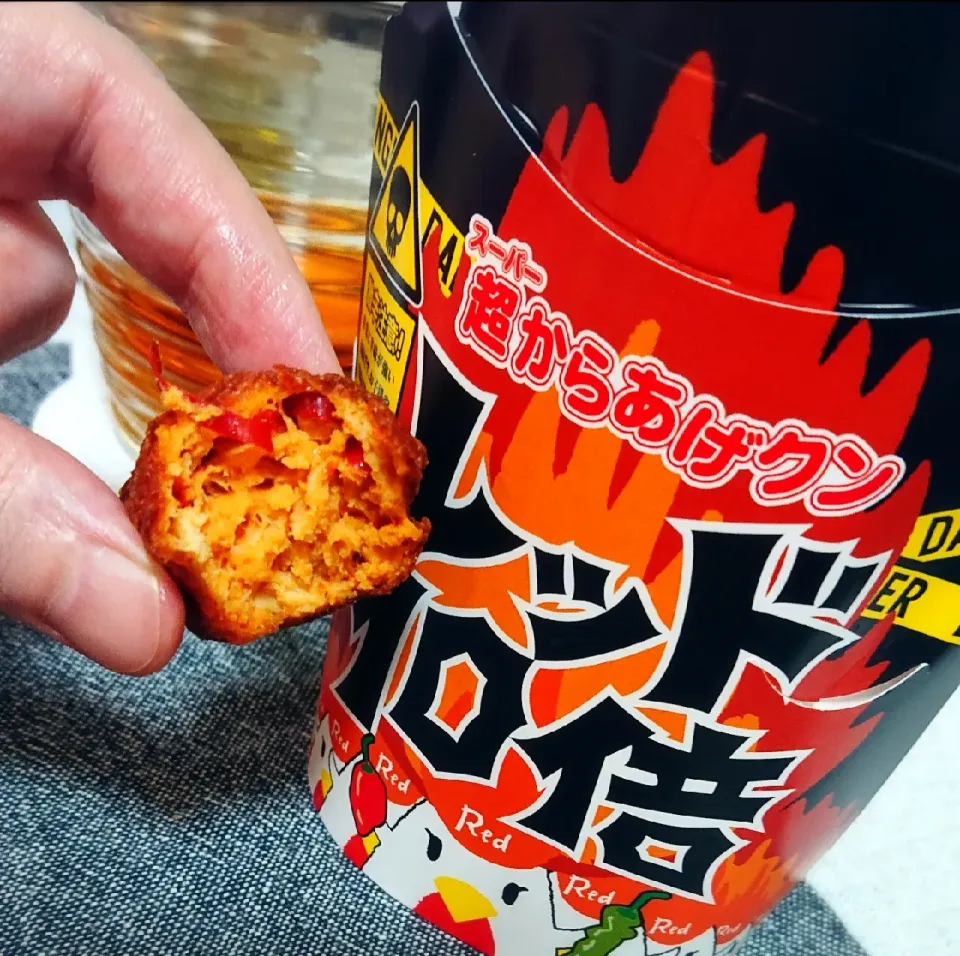 スーパー超からあげクン♡レッド10倍
#ローソン
#唐辛子🌶️突っ込んでありました←雑ぃw
#舌が痛くなるヤツ
#以前に販売した5倍の方が美味しかったなぁ|GGGさん