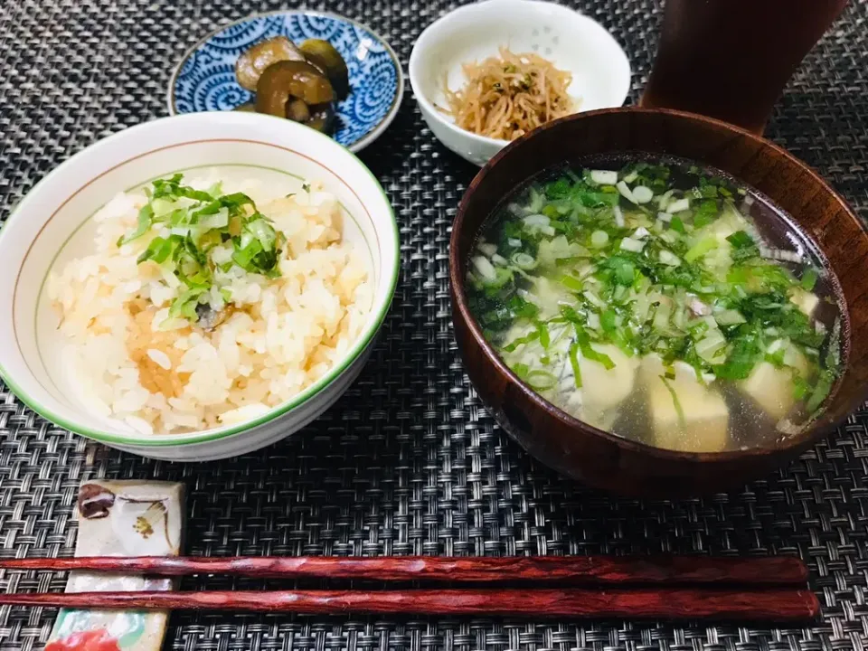 朝ごはん。昨夜の残りと常備菜。(^_−)−☆|イチロッタさん