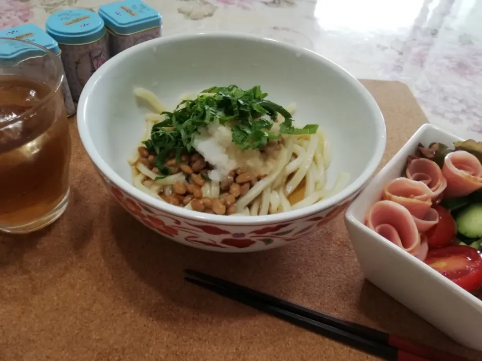 令和元年7/17
納豆おろしぶっかけうどんでブランチ🥢|たえさん