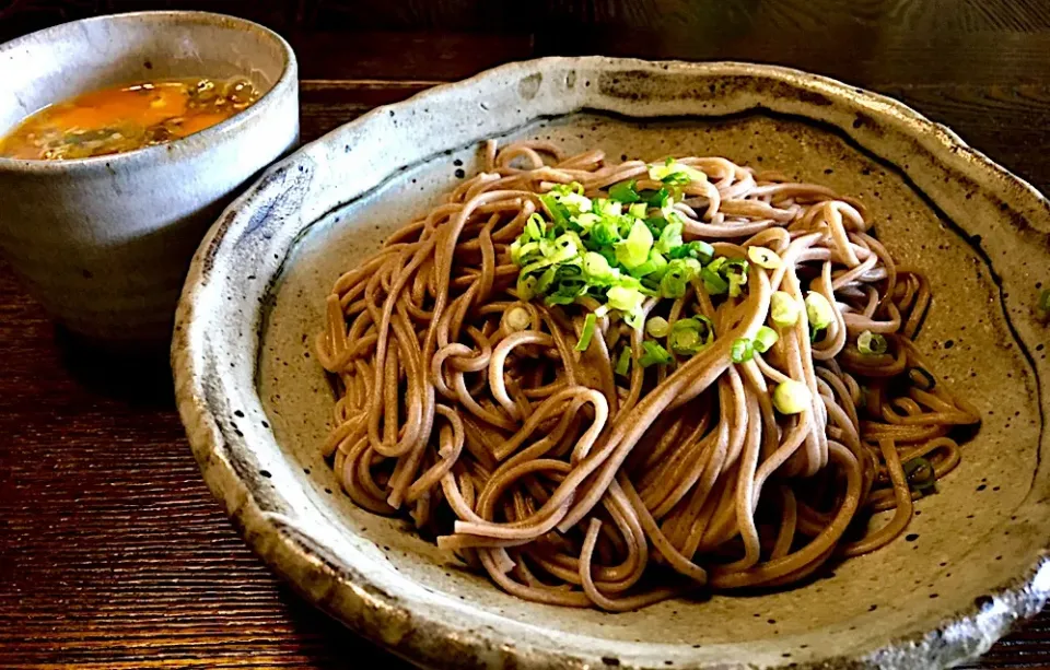 Snapdishの料理写真:暑いけど 熱盛り蕎麦
・メチャ久々かな？
・二八蕎麦
#麺好き男のランチ|mottomoさん