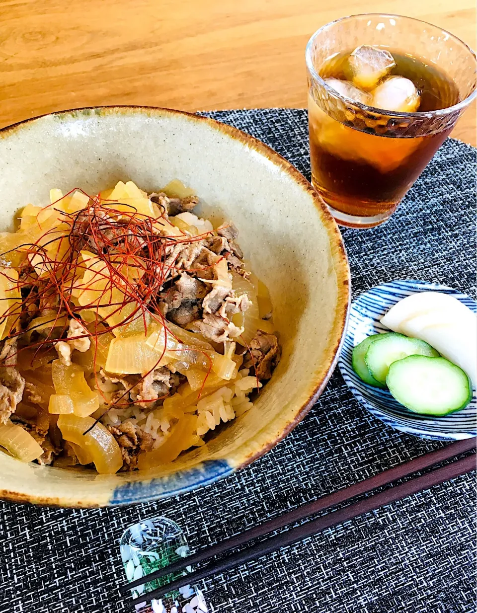 Snapdishの料理写真:今日のちょっと早いお家で一人ランチは、牛丼✨|ミッチ☆ママさん