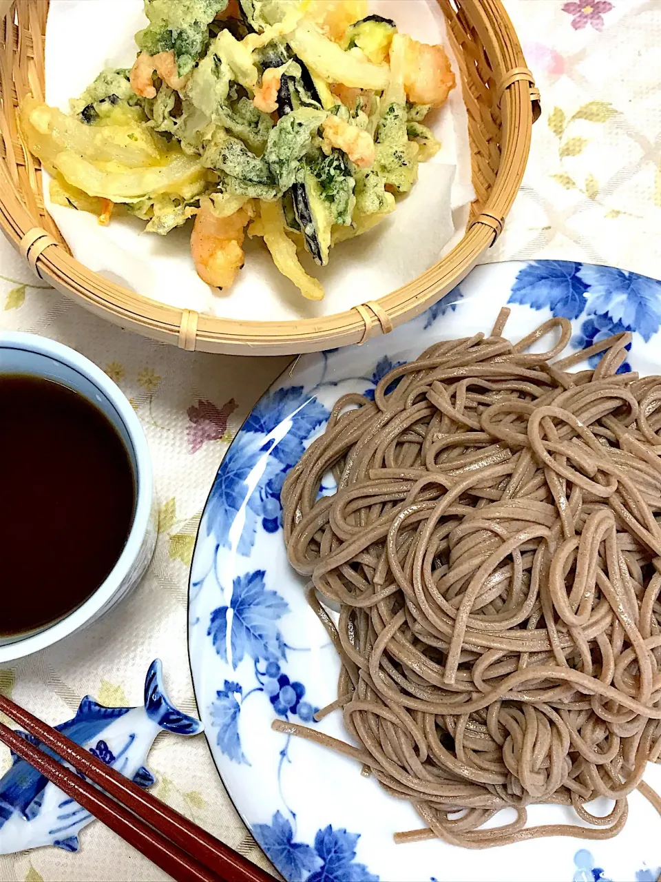 Snapdishの料理写真:お昼はかき揚げ天ざる蕎麦❤|つるひめさん