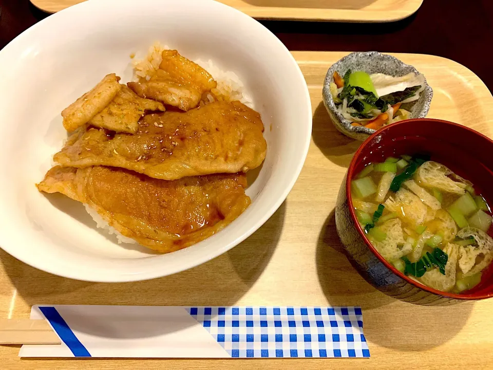 豚丼ランチメニュー|きらさん