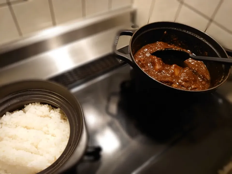 牛すじカレー出来上がり♪
土鍋炊きたてご飯で、頂きます🍴🙏|yokoさん